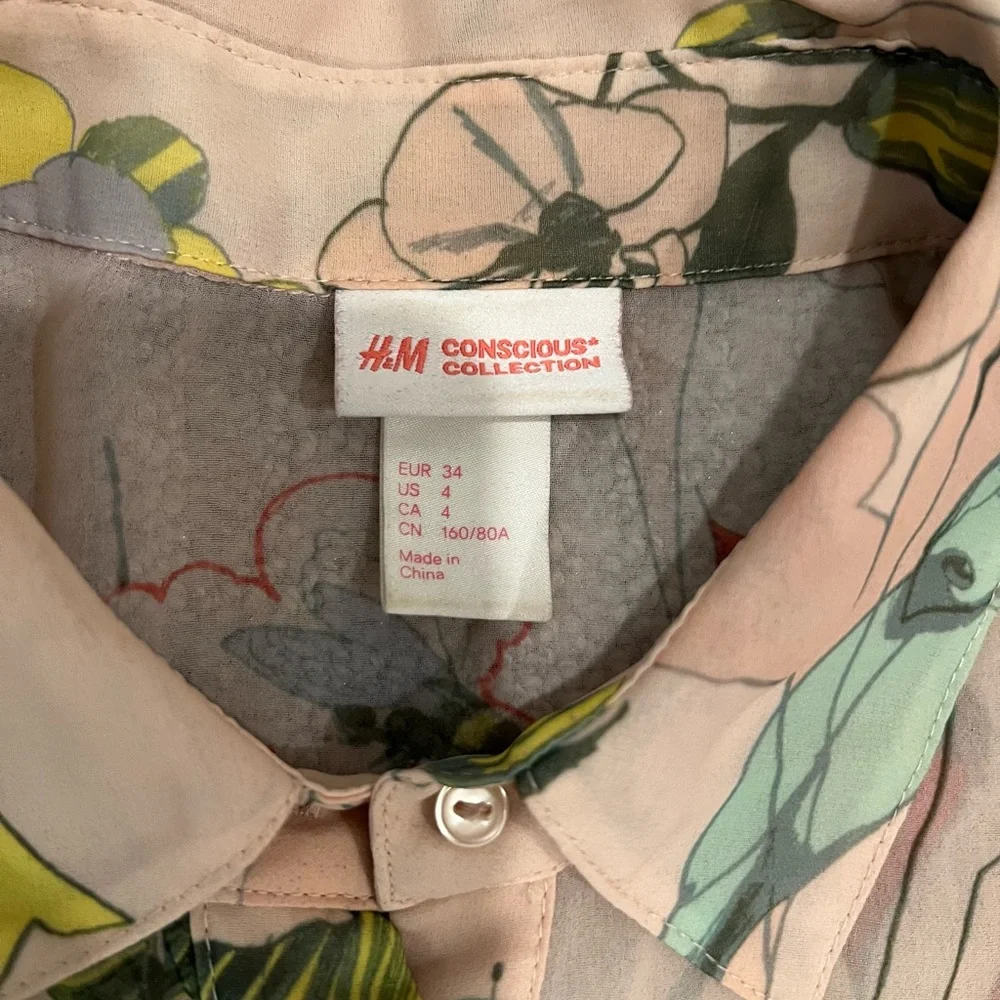 🌴 H&M Silky Floral Print Blouse And Shorts Set - Picture 7 of 14